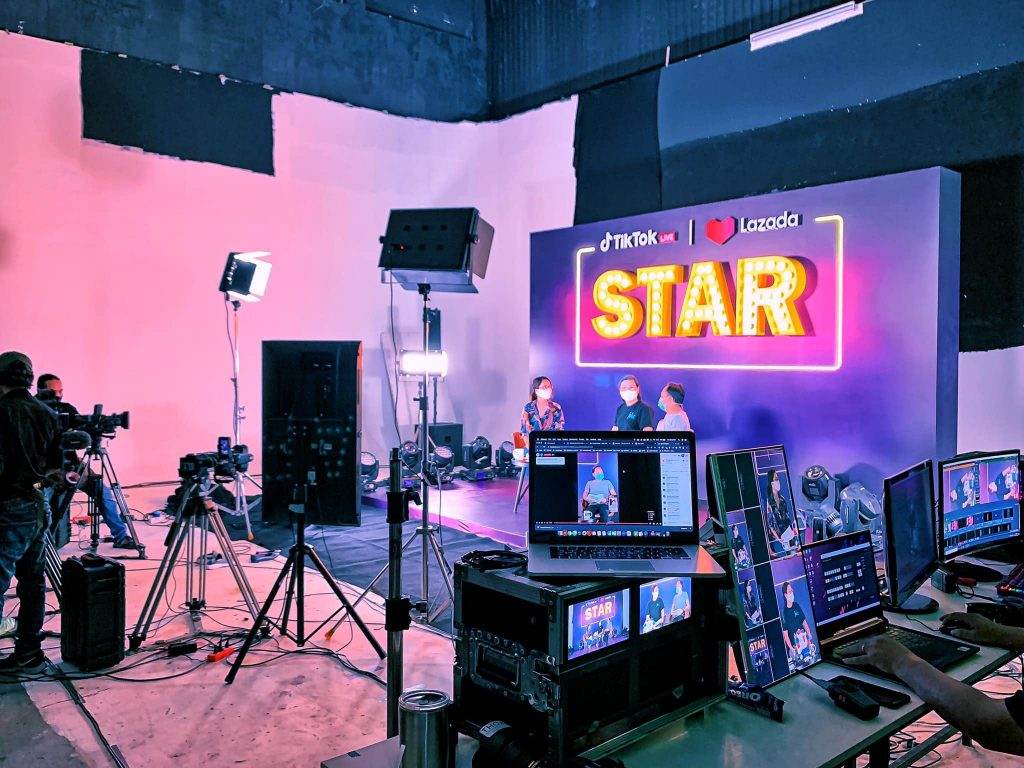 quay livestream sự kiện quay livestream sự kiện